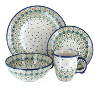Polish Pottery Green Daisy 16 Piece Dinnerware Set