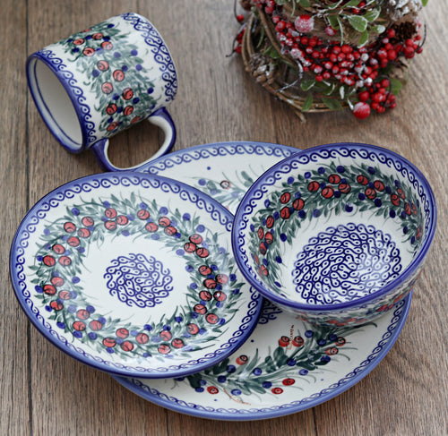 Berry 16 Piece Dinner Set Polish Pottery