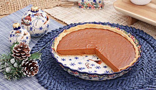 Snowflake Friends Pie Plate Polish Pottery