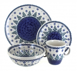 Festive Fir 16 Piece Dinnerware Set