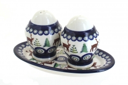 Reindeer Pine Salt & Pepper Shakers With Plate